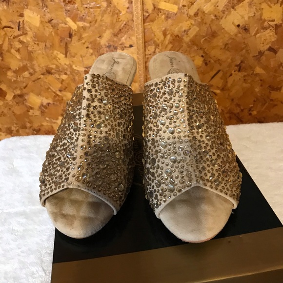 Shoes - Picture 2 of 4